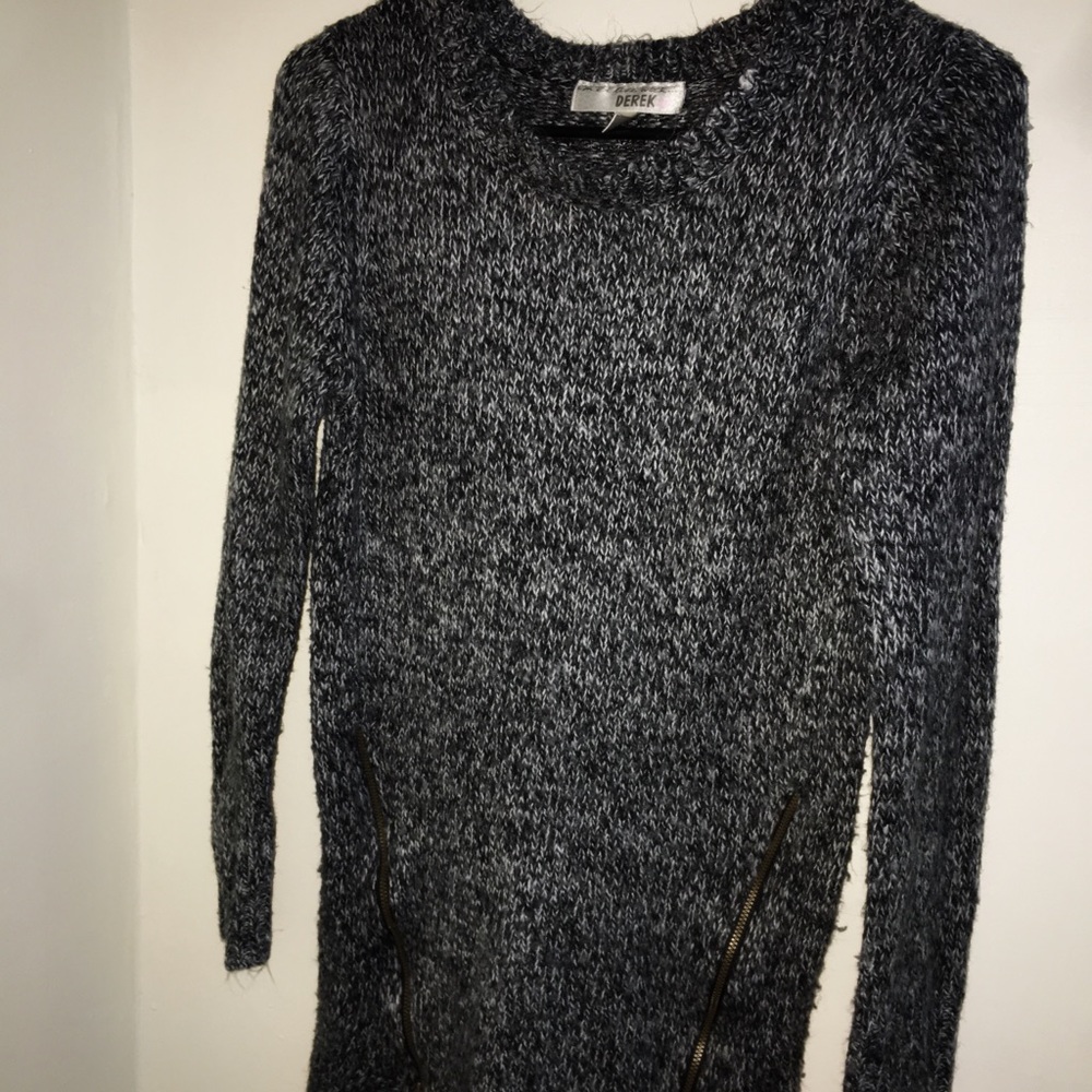 DEREK Sweater